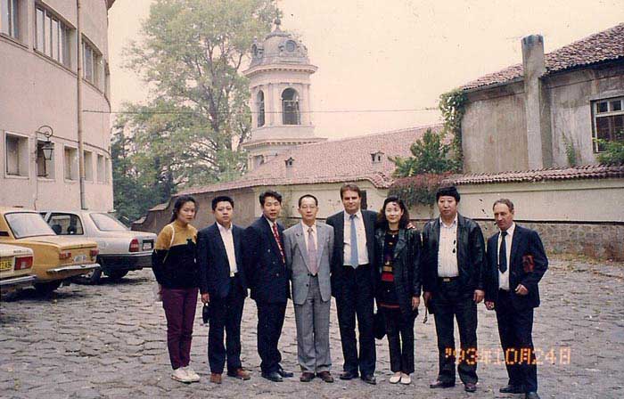 1993年钟祥县葛粉厂厂长邵仙墙被共青团中央选派参加中欧青年友好代表团在保加利亚访问